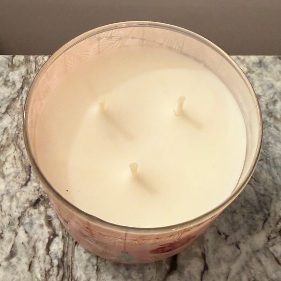 White Barn Festive Pink Candle with Silver Lid - Picture 2 of 3